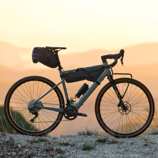 vélo électrique de randonnée léger