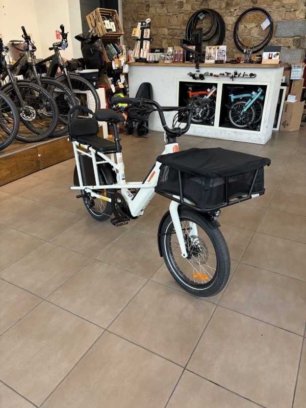 vélo longtail court à Lyon 7